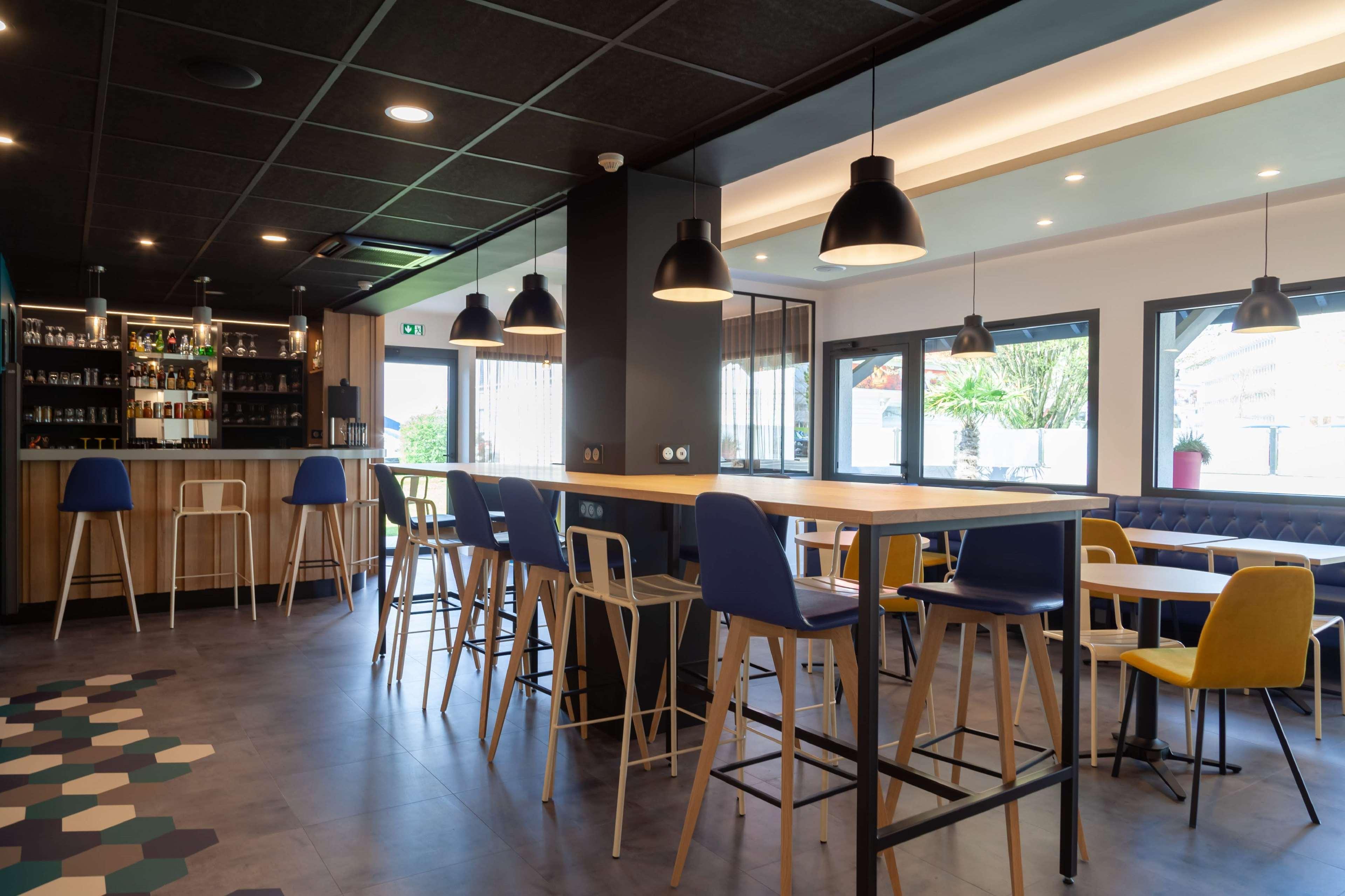 Kyriad Niort-Espace Mendesfrance Ngoại thất bức ảnh