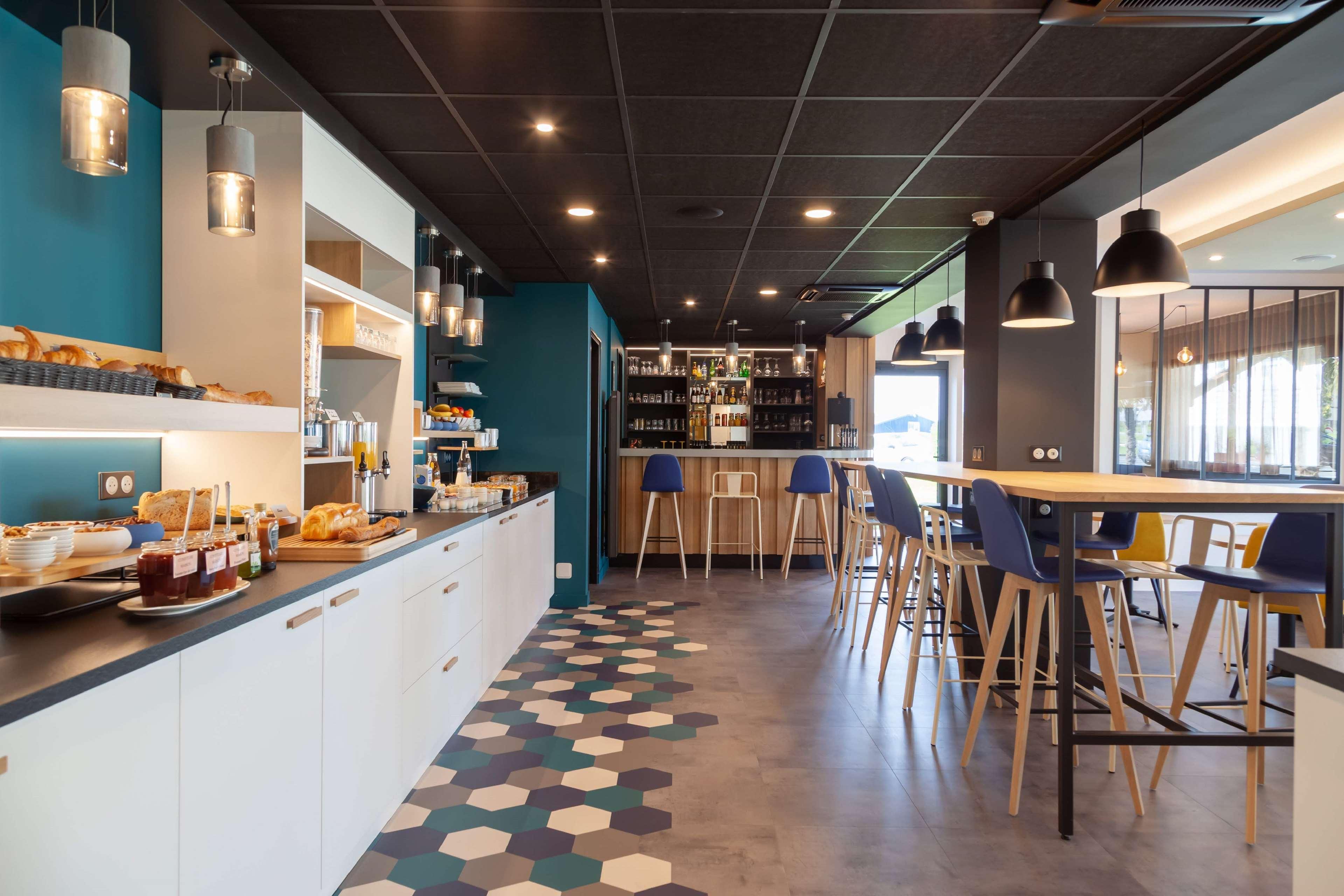 Kyriad Niort-Espace Mendesfrance Ngoại thất bức ảnh